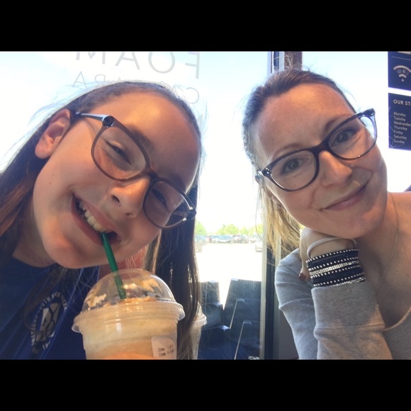 Meet your Posher, Ren - Picture 2 of 5